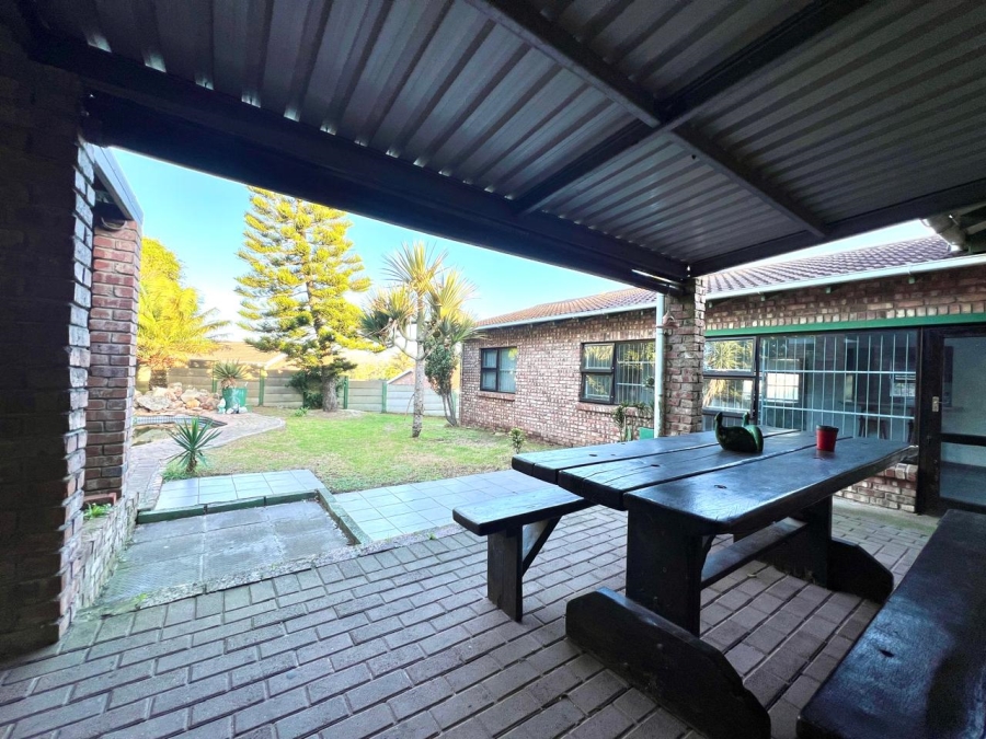 3 Bedroom Property for Sale in Sherwood Eastern Cape